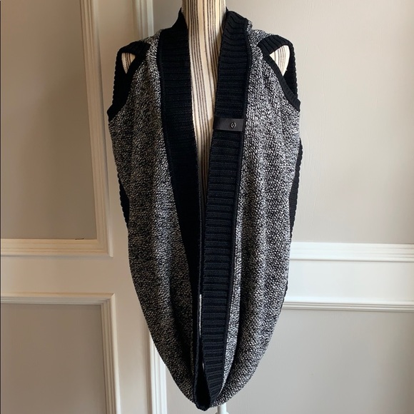 Lululemon Cozy Yogi Infinity Scarf multiuse merino - Picture 2 of 5